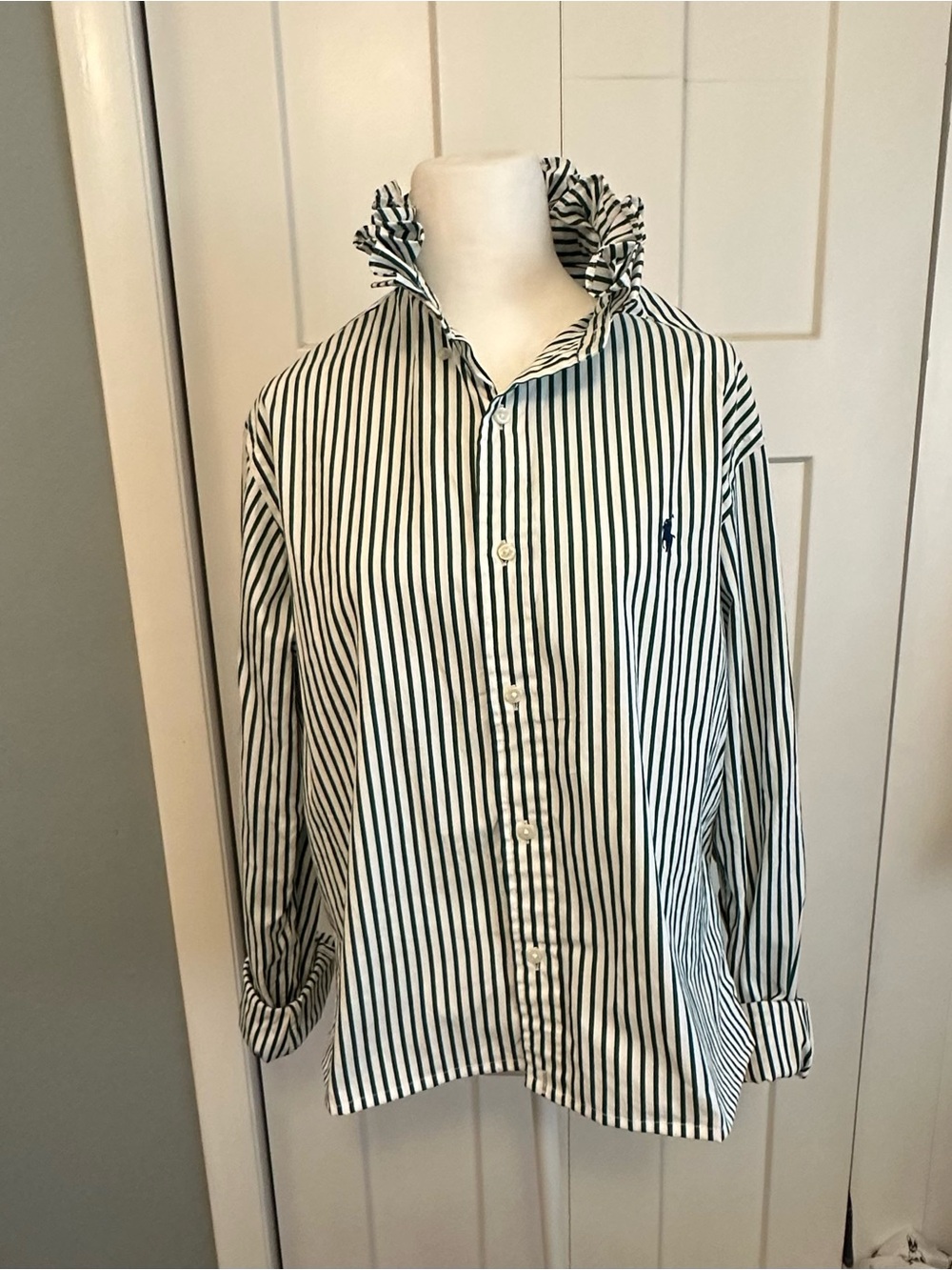 Women - Upcycled (reworked) men’s shirt with ruffled collar
